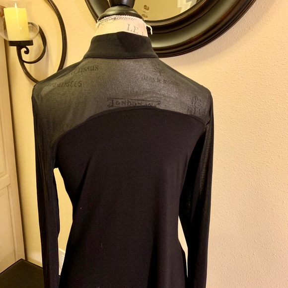 NWT, INC TOP. RHINESTONE BUTTONS. SHEER SLEEVES💕GREAT GIFT. - Picture 5 of 13